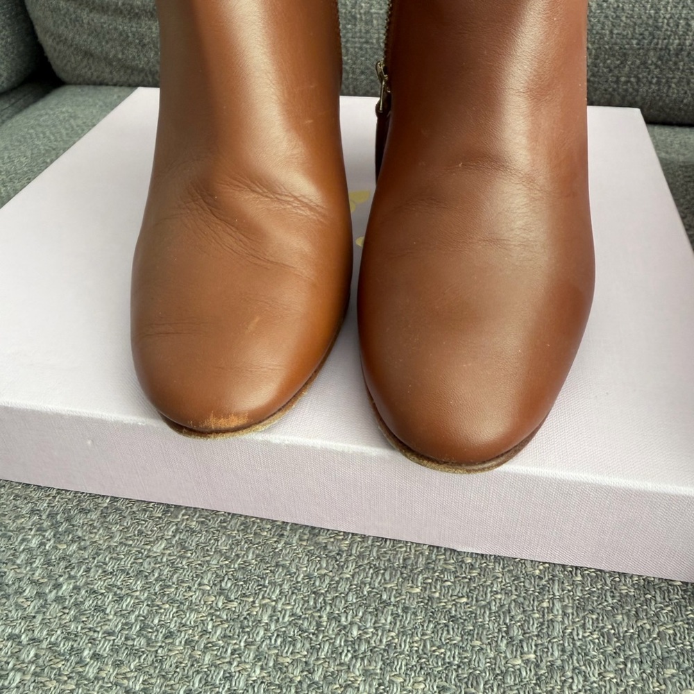 Bobbie’s Boots - Picture 4 of 6